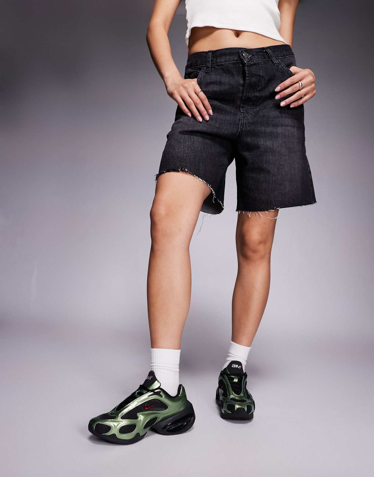 Nike Air Max Muse sneakers in black & green - ảnh 5