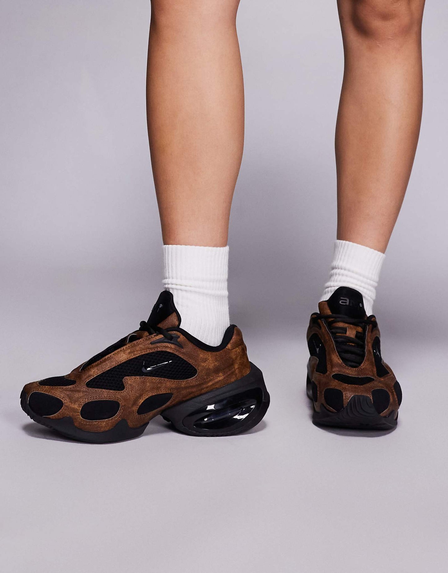 Nike Air Max Muse sneakers in brown and silver - ảnh 5