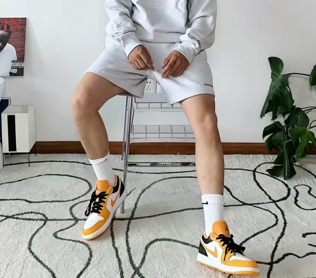 Giày Nike Air Jordan 1 Low 'Taxi' 553558-701 - Ảnh 5