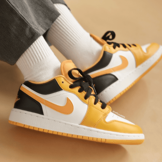 Giày Nike Air Jordan 1 Low 'Taxi' 553560-701 - Ảnh 2