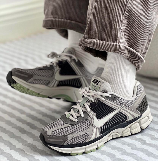 Giày Nike Zoom Vomero 5 ‘Cobblestone Flat Pewter’ FB8825-001 - ảnh 2 | 23TRK