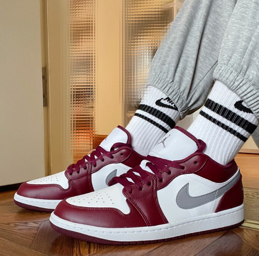 Giày Nike Air Jordan 1 Low 'White Bordeaux' 553558-615 - Ảnh 2