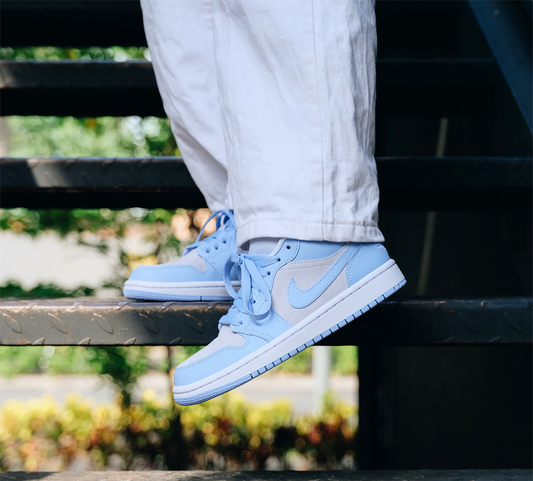 Giày Nike Air Jordan 1 Low 'University Blue' DC0774-050 - Ảnh 2