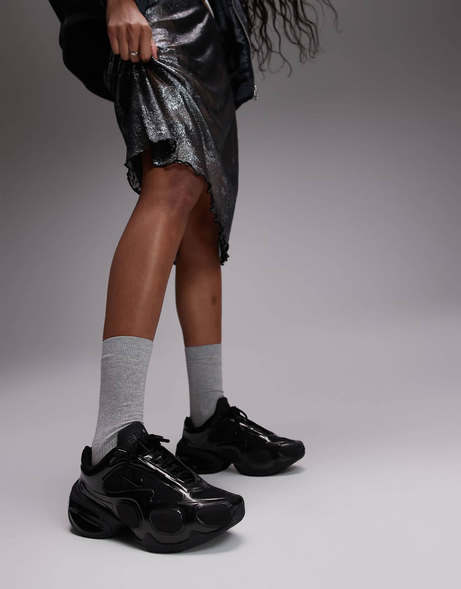 Nike Air Max Muse sneakers in black - ảnh 1