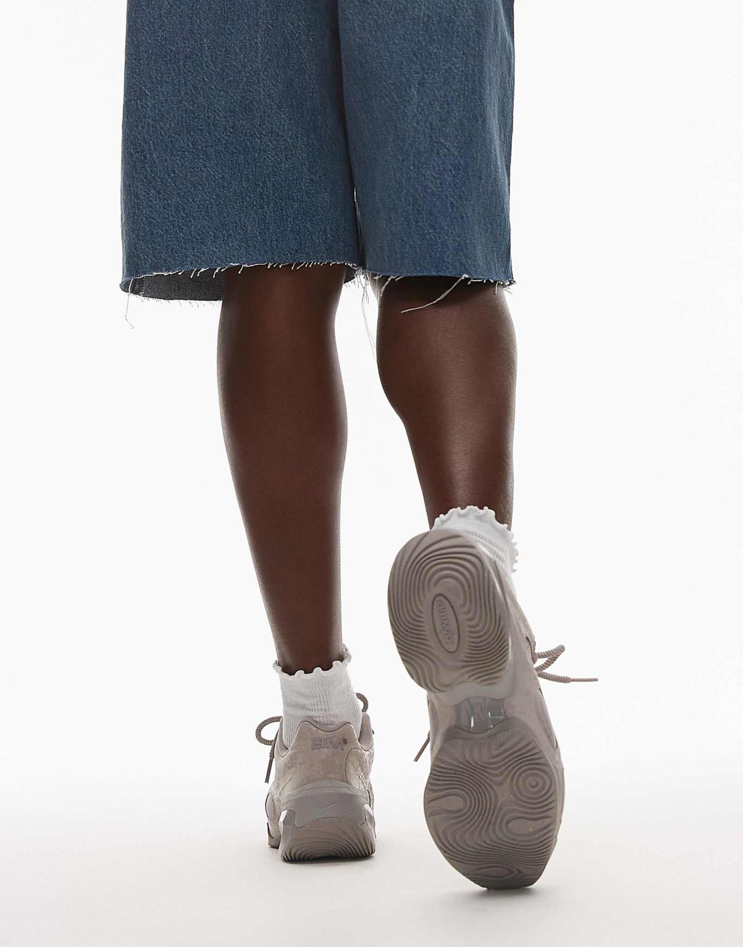 Nike Air Max Muse sneakers in beige - ảnh 3