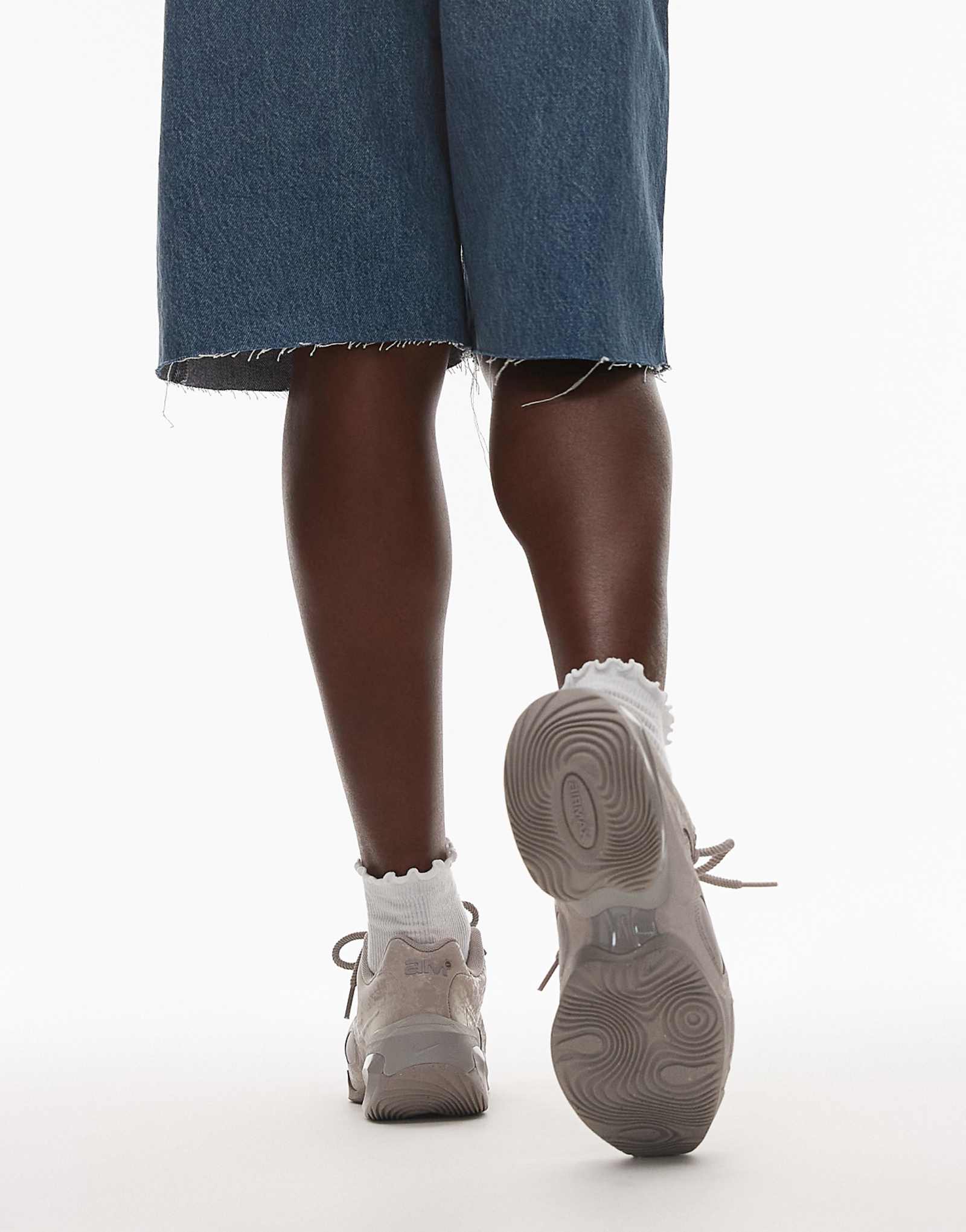 Nike Air Max Muse sneakers in beige - ảnh 3