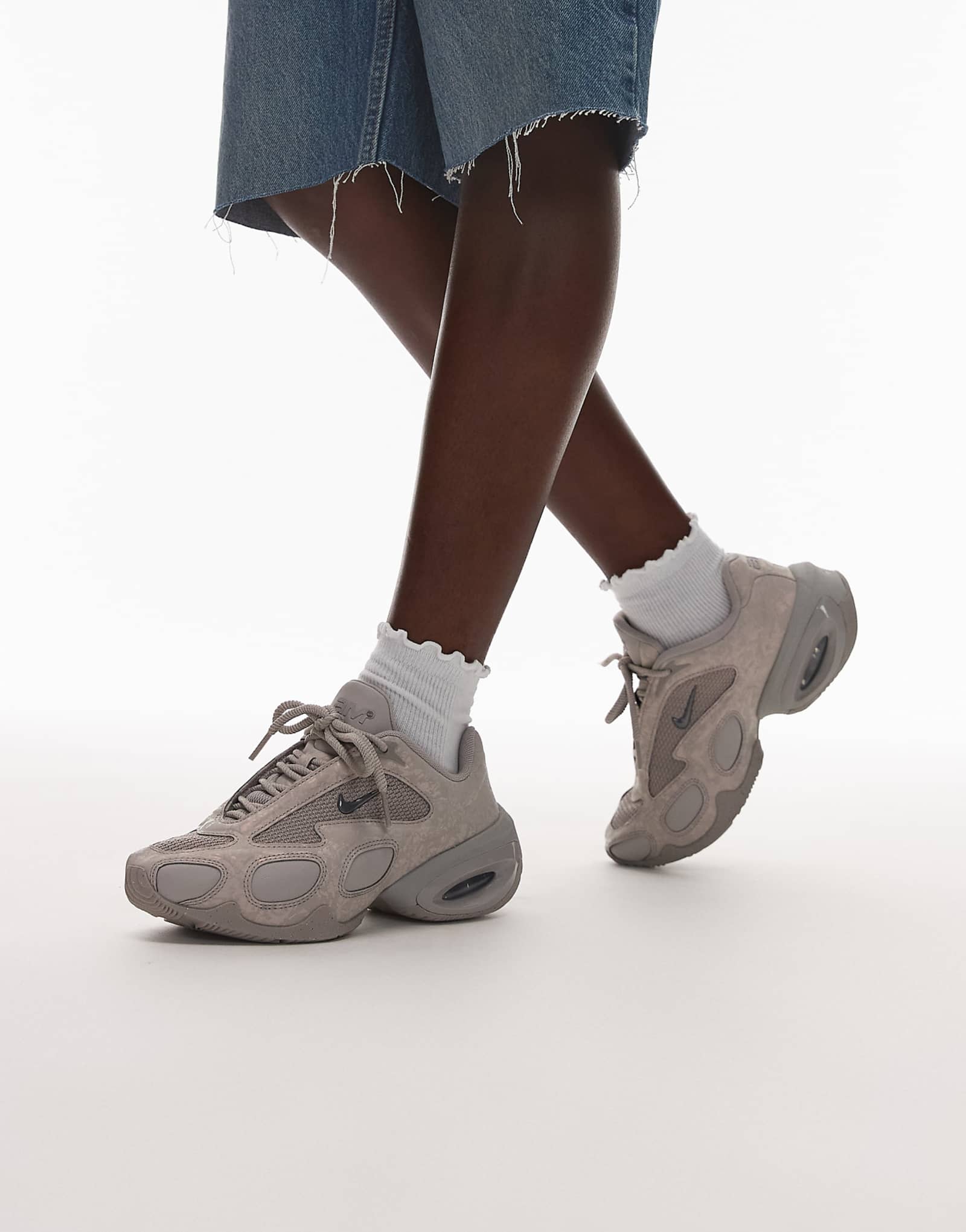Nike Air Max Muse sneakers in beige - ảnh 5
