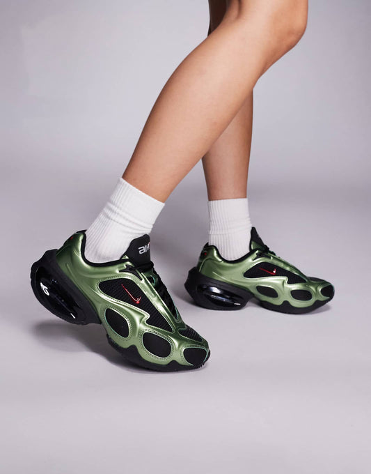 Nike Air Max Muse sneakers in black & green - ảnh 1