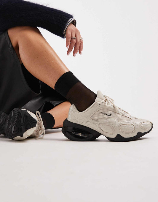Nike Air Max Muse SE sneakers in off white and silver - ảnh 1