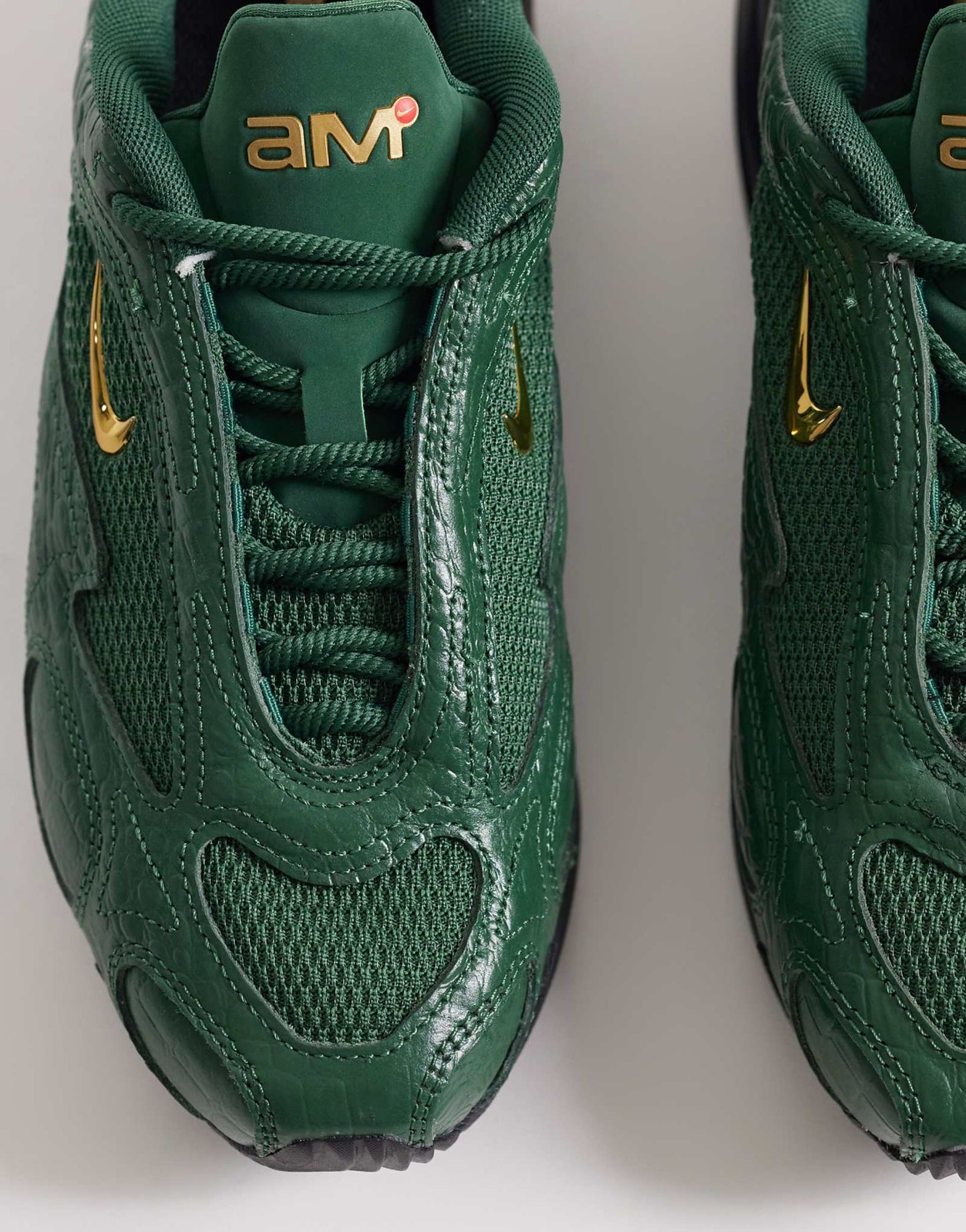 Nike Air Max Muse SE sneakers in green and black - ảnh 3