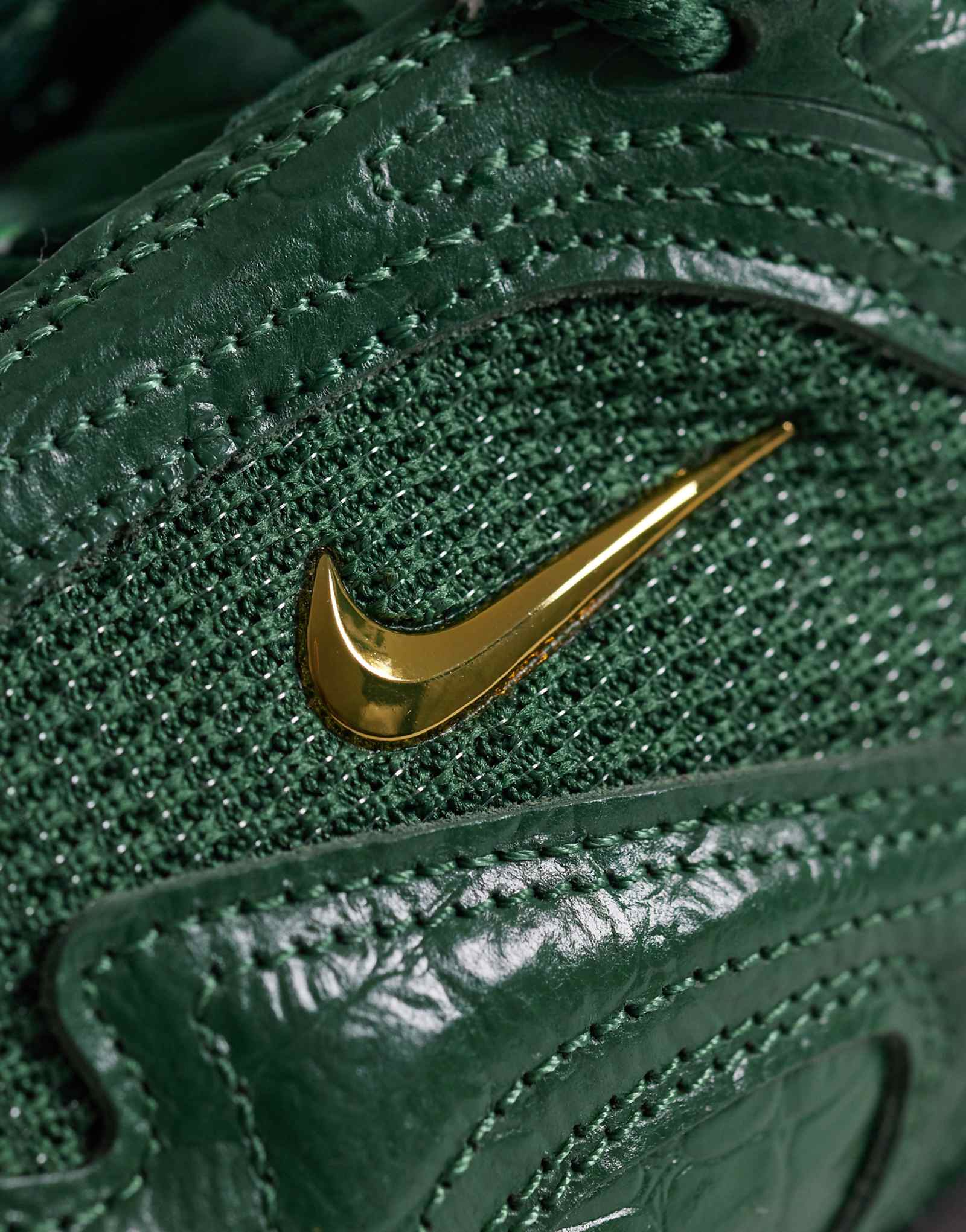 Nike Air Max Muse SE sneakers in green and black - ảnh 4