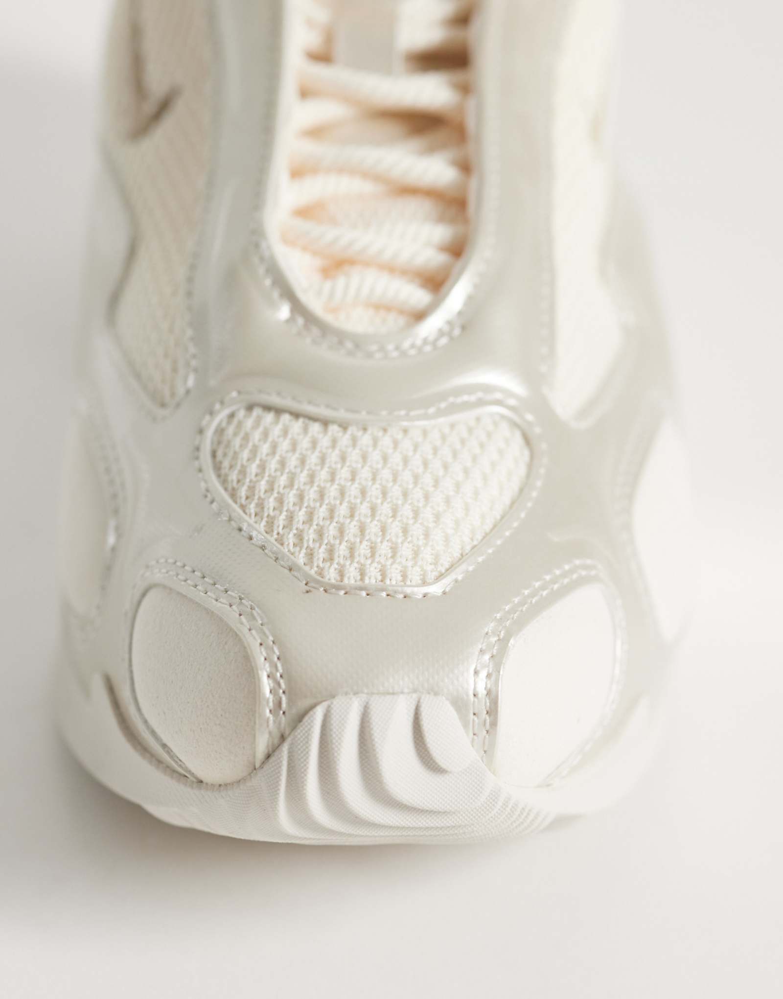 Nike Air Max Muse sneakers in off white - ảnh 2