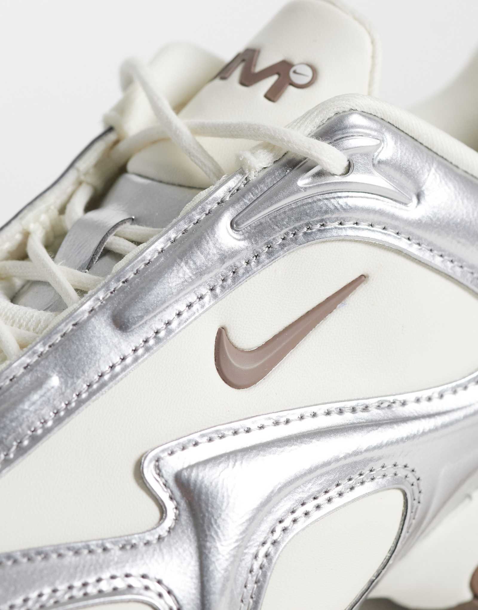 Nike Air Max Muse sneaker with silver detail in beige - ảnh 3
