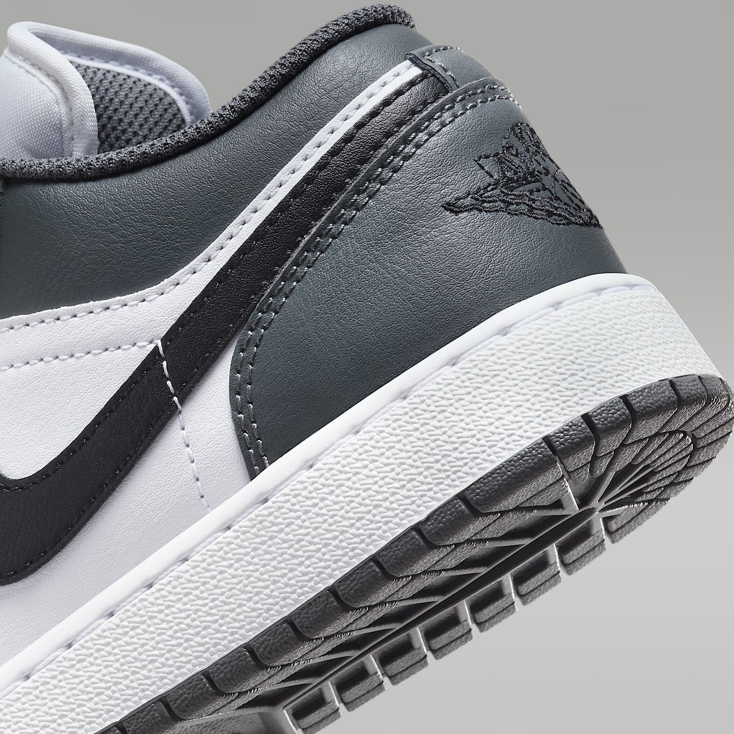 Air Jordan 1 Low White / Iron Grey / Black 553560-152 image 5