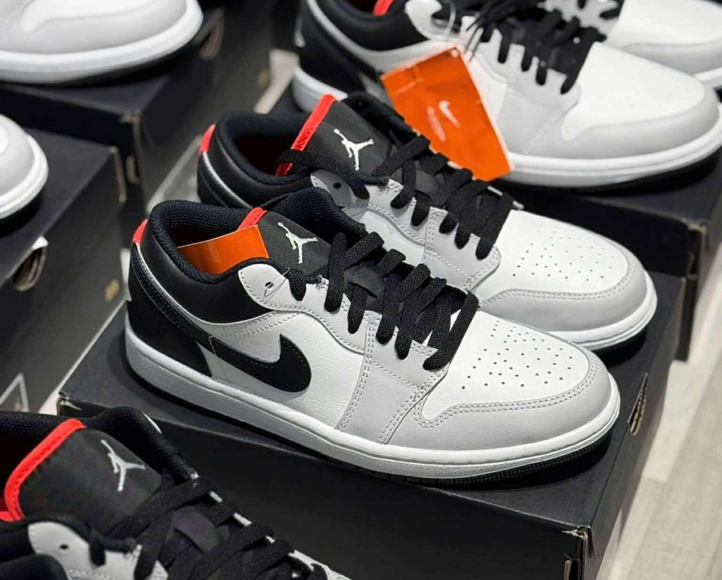 Giày Nike Air Jordan 1 Low 'Neutral Grey Infrared' 553558-045 - Ảnh 3