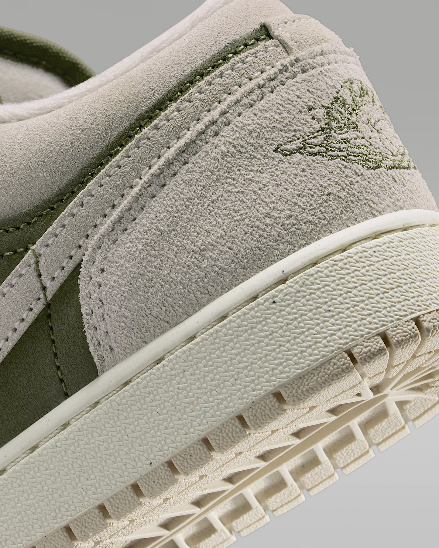 Giày Jordan 1 Low SE 'Medium Olive Sail' HV4396-201 - Ảnh 6