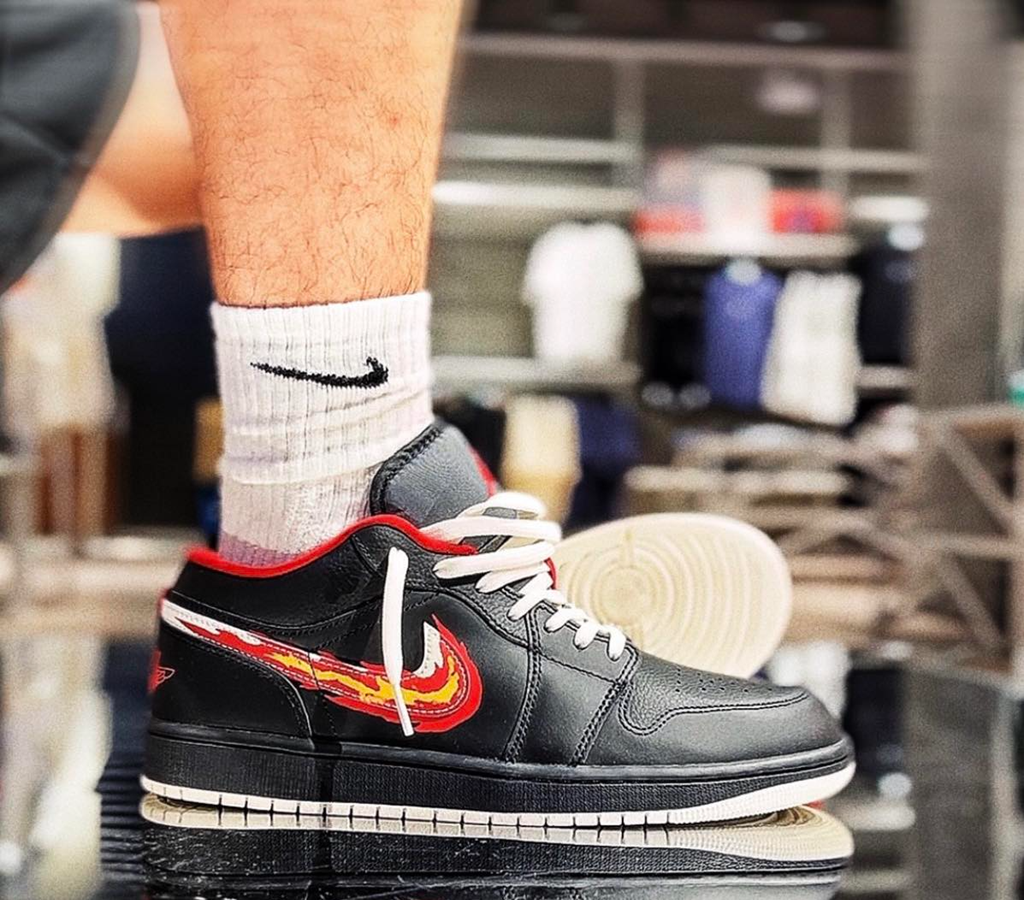 Giày Nike Air Jordan 1 Low SE 'Just Skate Black' FJ7073-010 - Ảnh 5