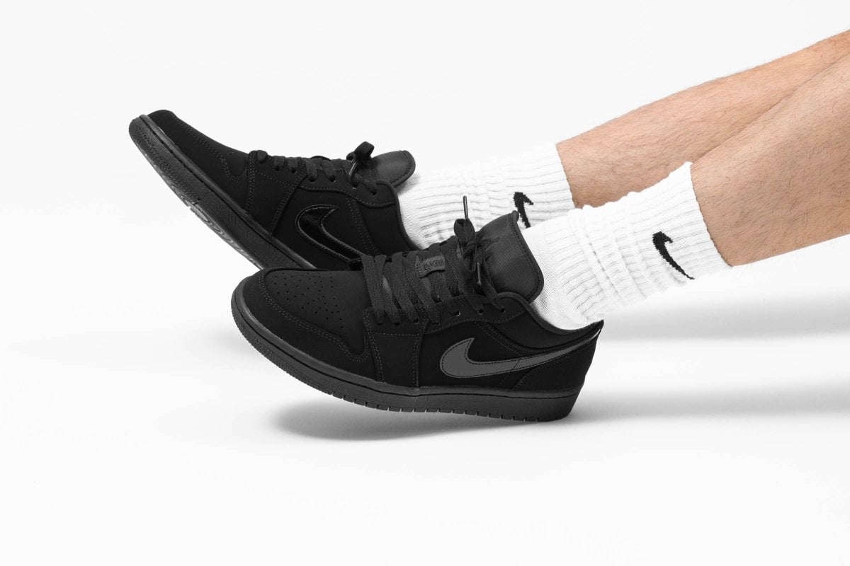 Giày Nike Air Jordan 1 Low 'Triple Black' 553558-056 - Ảnh 3