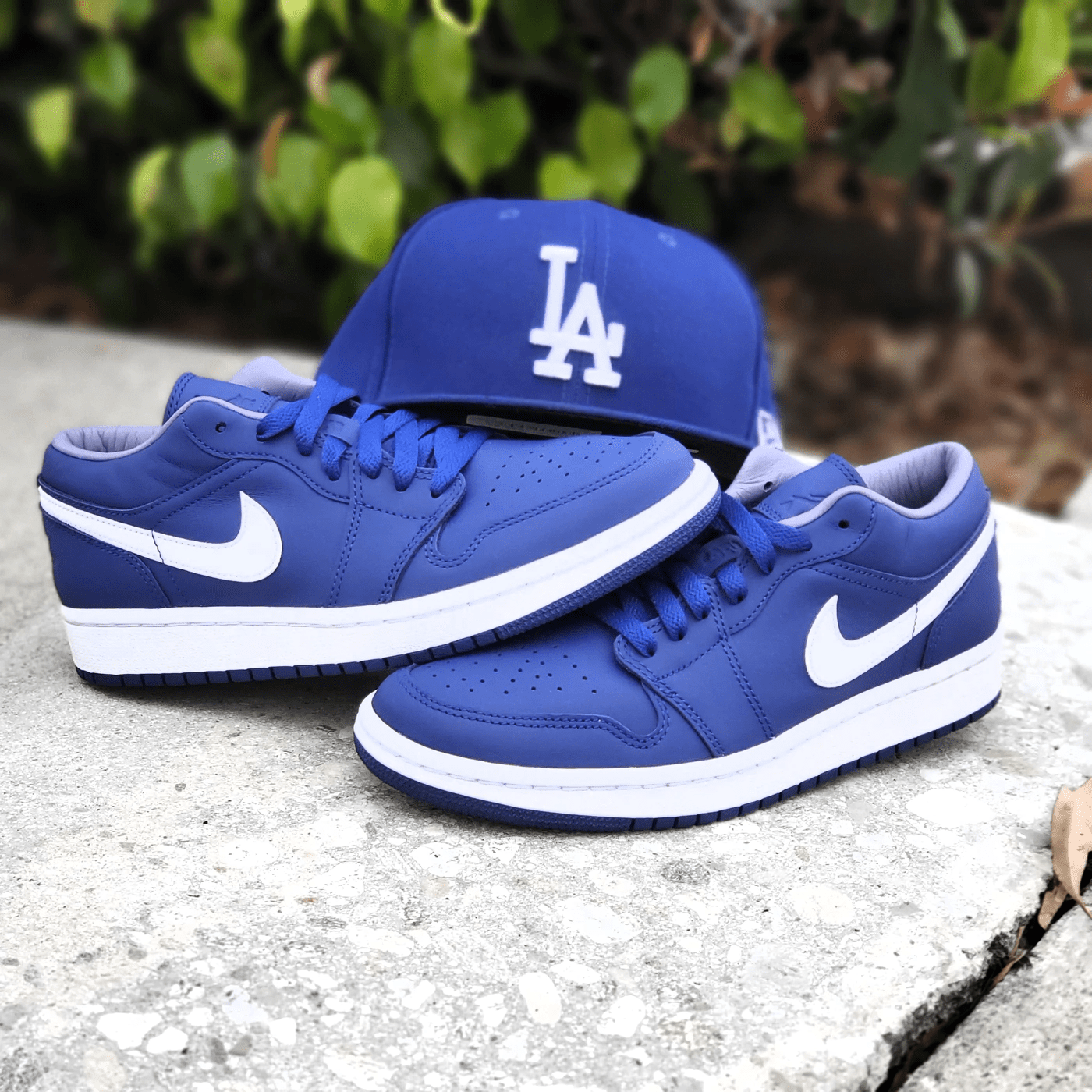 Giày Nike Wmns Air Jordan 1 Low SE 'Deep Royal Blue' DA8008-401 - Ảnh 6