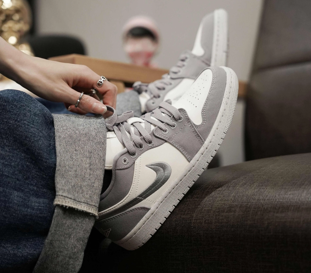 Giày Nike Air Jordan 1 Low SE Light 'Steel Grey' DV0426-012 - Ảnh 3