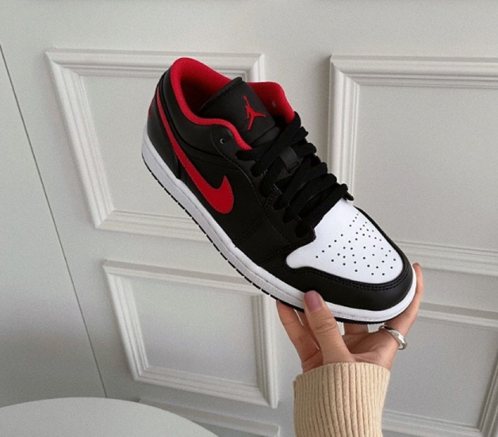 Giày Nike Air Jordan 1 Low GS 'Black Fire Red' 553560-063 - Ảnh 3