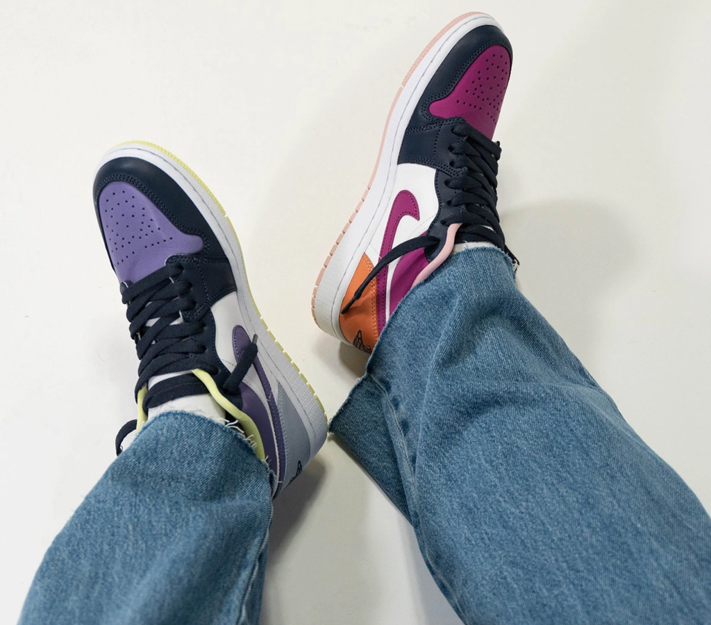 Giày Nike Air Jordan 1 Low ‘Mismatched Magenta’ DJ4342-400 - Ảnh 3