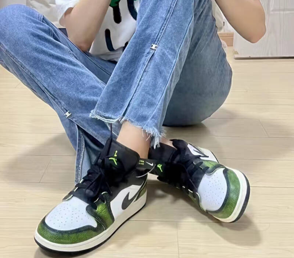 Giày Nike Air Jordan 1 Low 'White Black Green' DO8244-003 - Ảnh 3