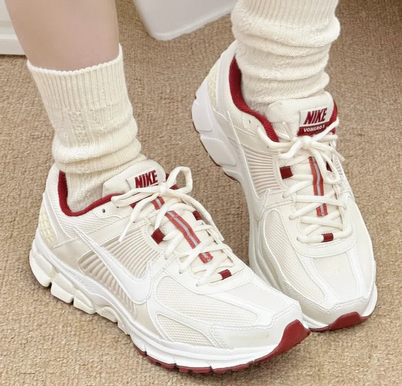 Giày Nike Air Zoom Vomero 5 ‘Valentine’s Day’ HF0737-111 - ảnh 3 | 23TRK