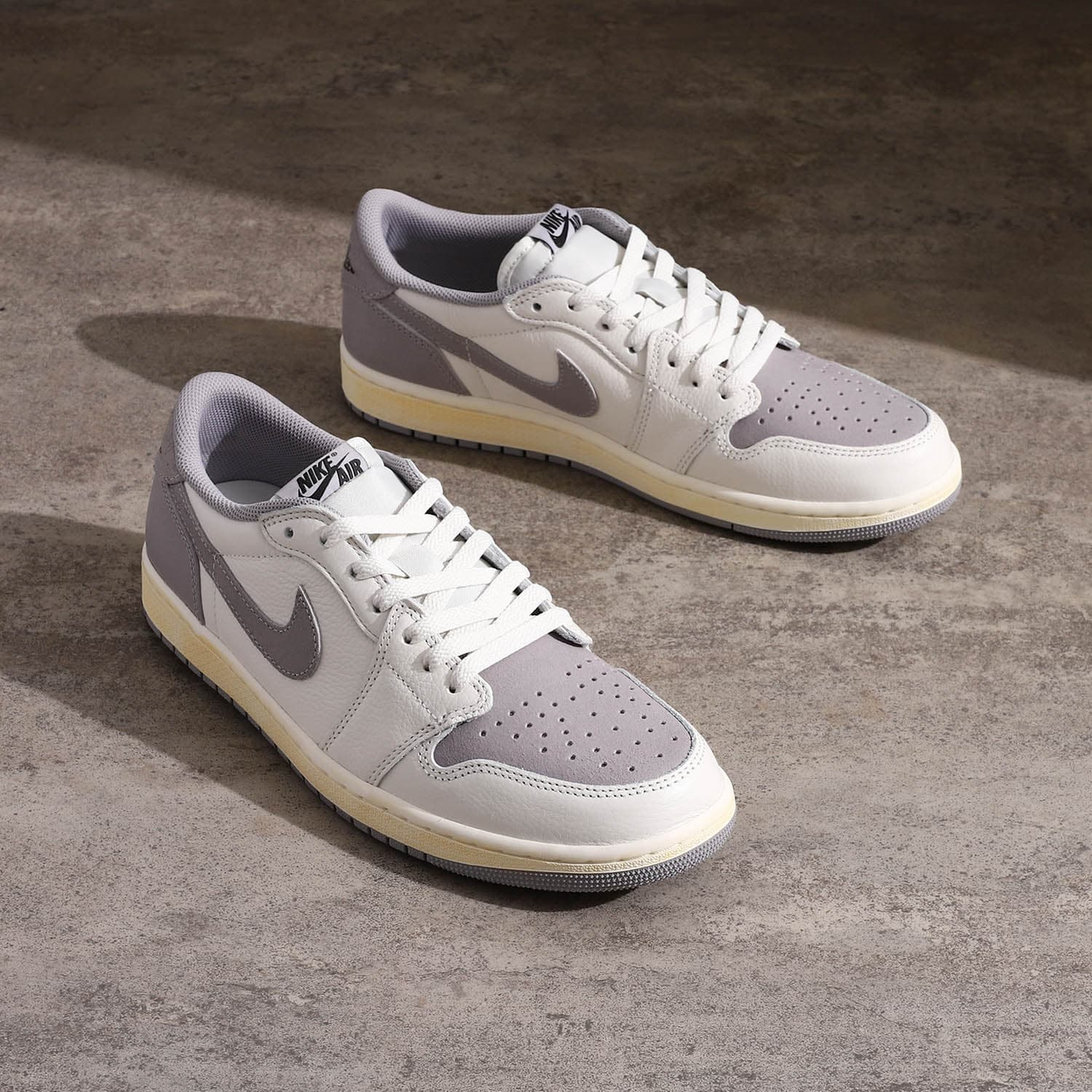 Giày Nike Air Jordan 1 Retro Low 'Atmosphere Grey' CZ0790-101 - Ảnh 3