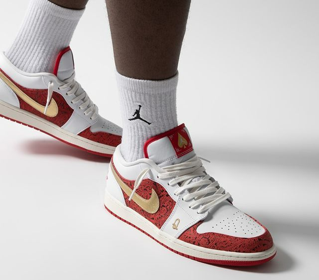 Giày Nike Air Jordan 1 Low SE GS 'Spades' DJ5186-100 - Ảnh 2