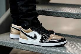 Giày Nike Air Jordan 1 Low 'Gold Toe' CQ9447-700 - Ảnh 4