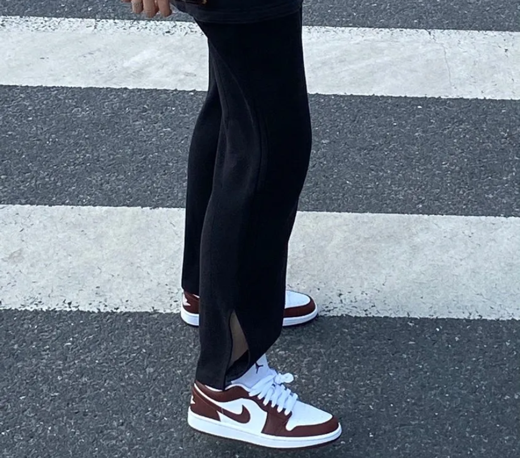Giày Nike Air Jordan 1 Low Gets A Familiar 'Team Red' Look DC0774-116 - Ảnh 5