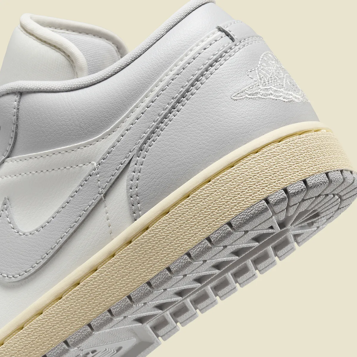 Giày Nike Air Jordan 1 Low 'Sail' DC0774-103 - Ảnh 6
