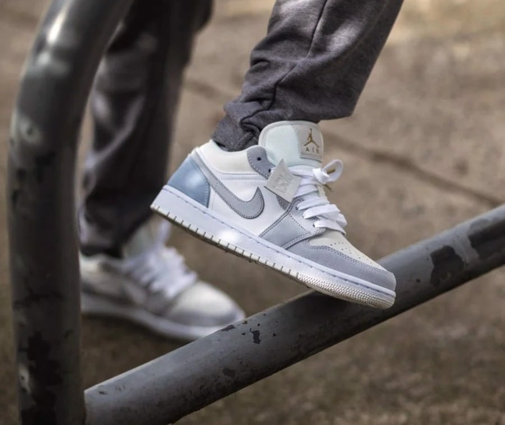 Giày Nike Air Jordan 1 Low 'Paris' CV3043-100 - Ảnh 2