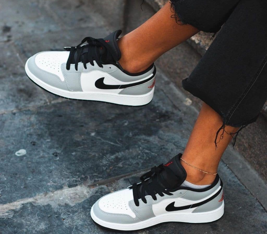 Giày Nike Air Jordan 1 Low 'Light Smoke Grey' 553558-030 - Ảnh 5