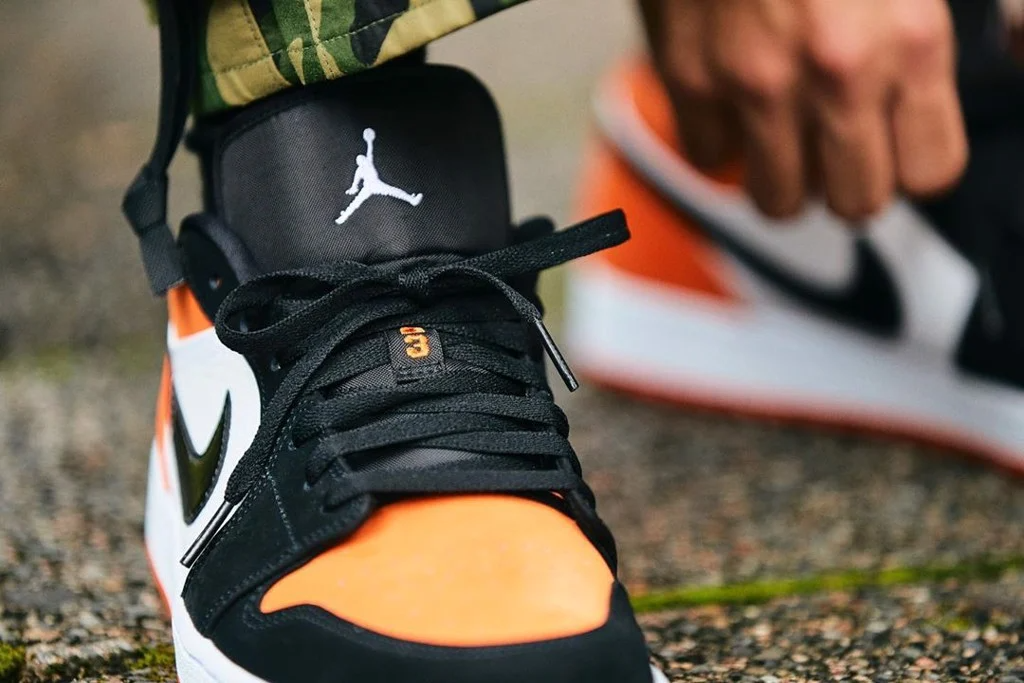 Giày Nike Air Jordan 1 Low GS 'Shattered Backboard' 553560-128 - Ảnh 2