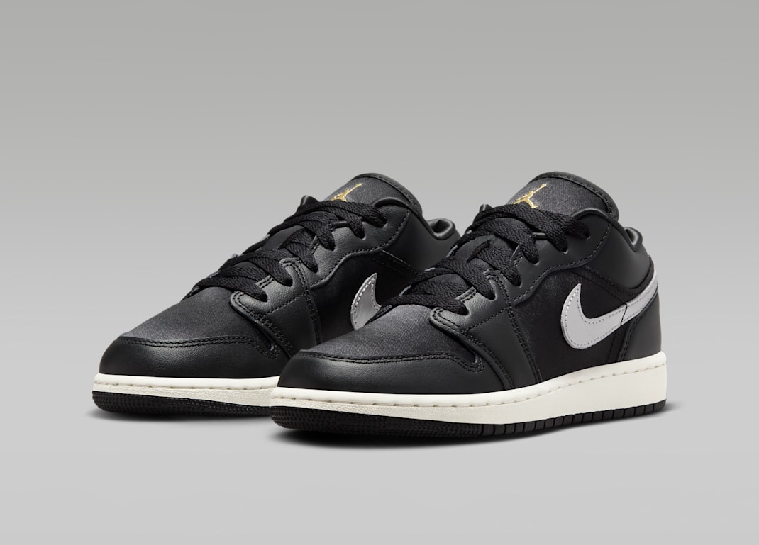 Giày Nike Air Jordan 1 Low SE ‘Black Silver’ FZ3921-001 - Ảnh 3