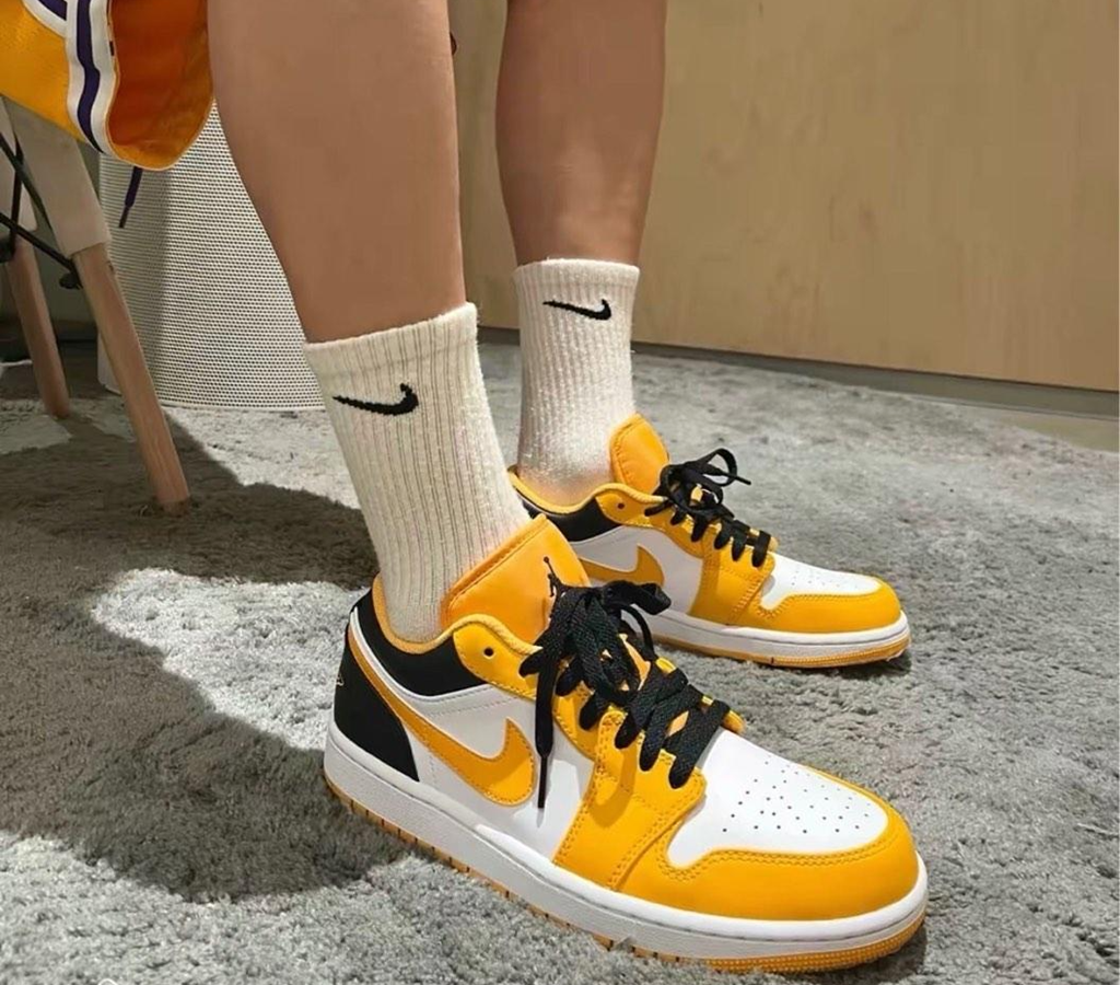 Giày Nike Air Jordan 1 Low 'Taxi' 553558-701 - Ảnh 2