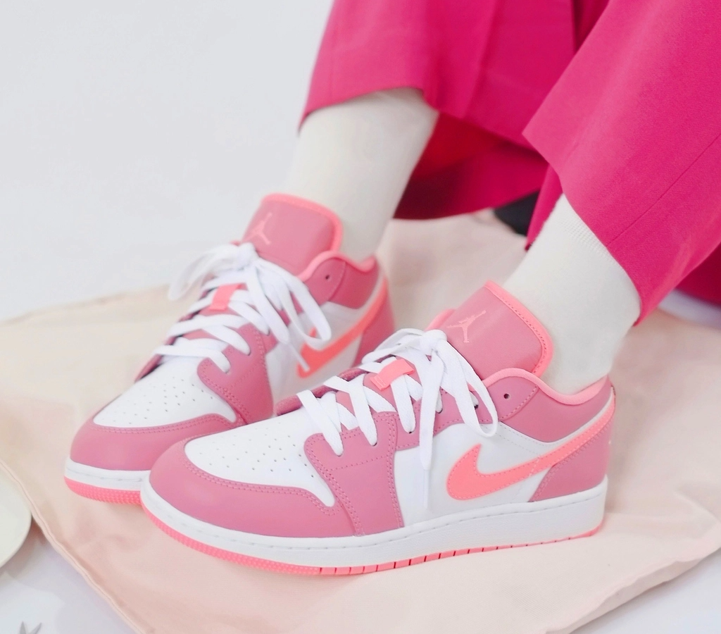 Giày Nike Air Jordan 1 Low (GS) 'Pale Raspberry' 553560-616 - Ảnh 2