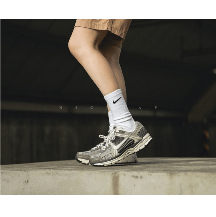 Giày Nike Zoom Vomero 5 ‘Cobblestone Flat Pewter’ FB8825-001 - ảnh 5 | 23TRK