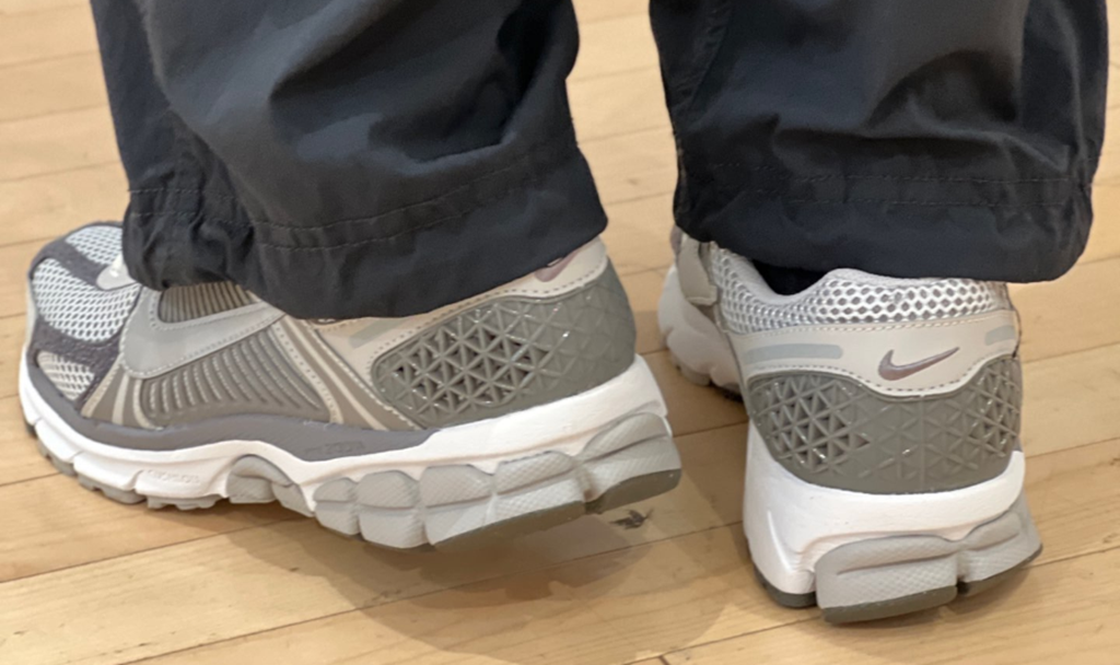 Giày Nike Zoom Vomero 5 PRM ‘Light Iron Ore’ FD0791-012 - ảnh 2 | 23TRK