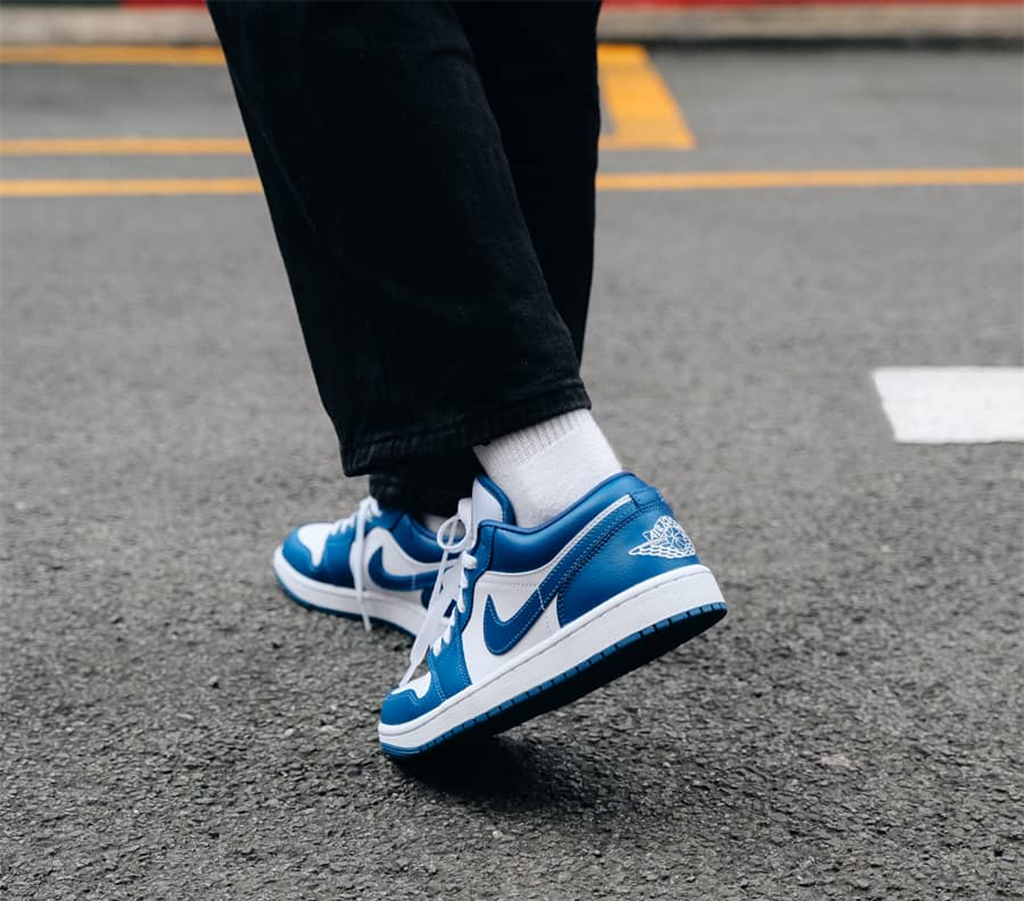 Giày Nike Air Jordan 1 Low White Dark Marina Blue DC0774-114 - Ảnh 4