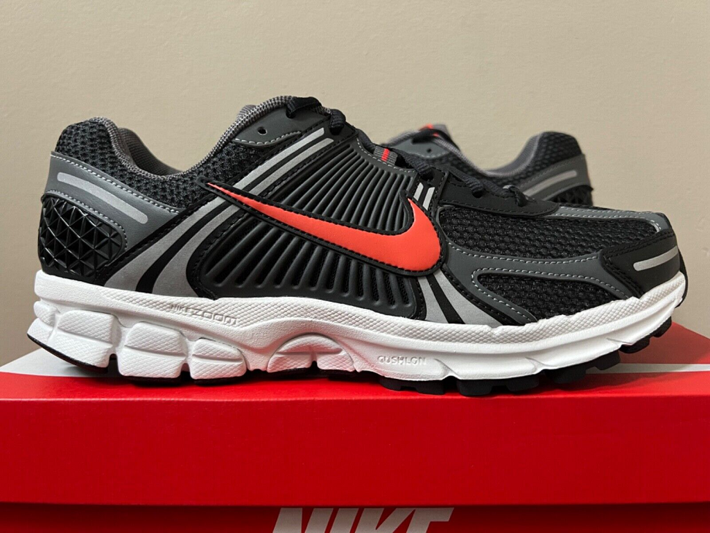 Giày Nike Air Zoom Vomero 5 ‘Black Picante Red’ FB9149-001 - ảnh 4 | 23TRK