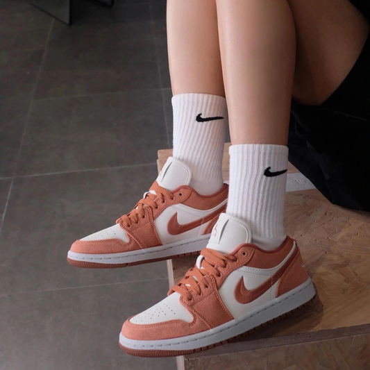 Giày Nike Air Jordan 1 Low SE 'Sky J Orange' FN3722-801 - Ảnh 2