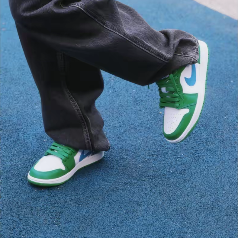 Giày Nike Air Jordan 1 Low 'Lucky Green' DC0774-304 - Ảnh 2
