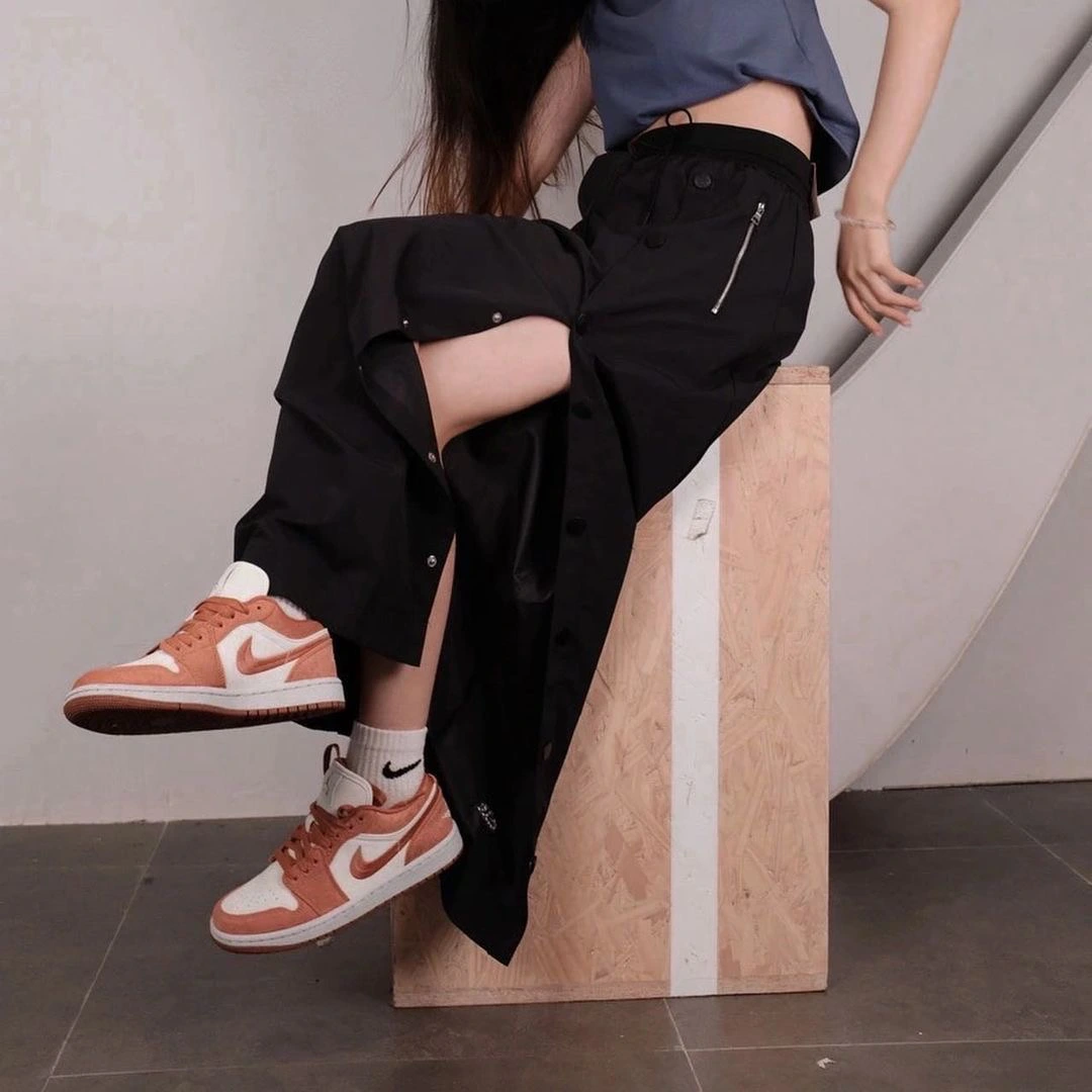 Giày Nike Air Jordan 1 Low SE 'Sky J Orange' FN3722-801 - Ảnh 5