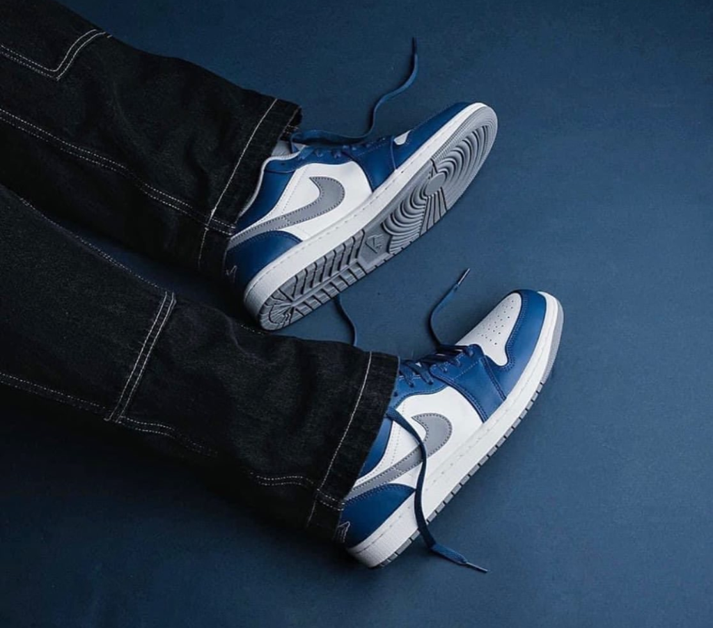 Giày Nike Air Jordan 1 Low GS 'True Blue' 553560-412 - Ảnh 3