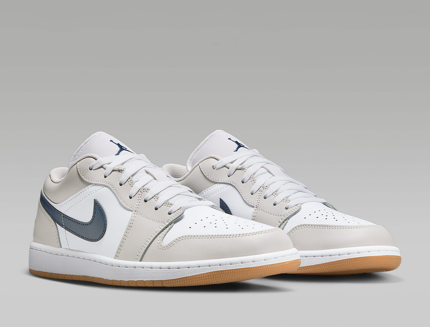Giày Nike Air Jordan 1 Low ‘Georgetown’ 553558-146 - Ảnh 6