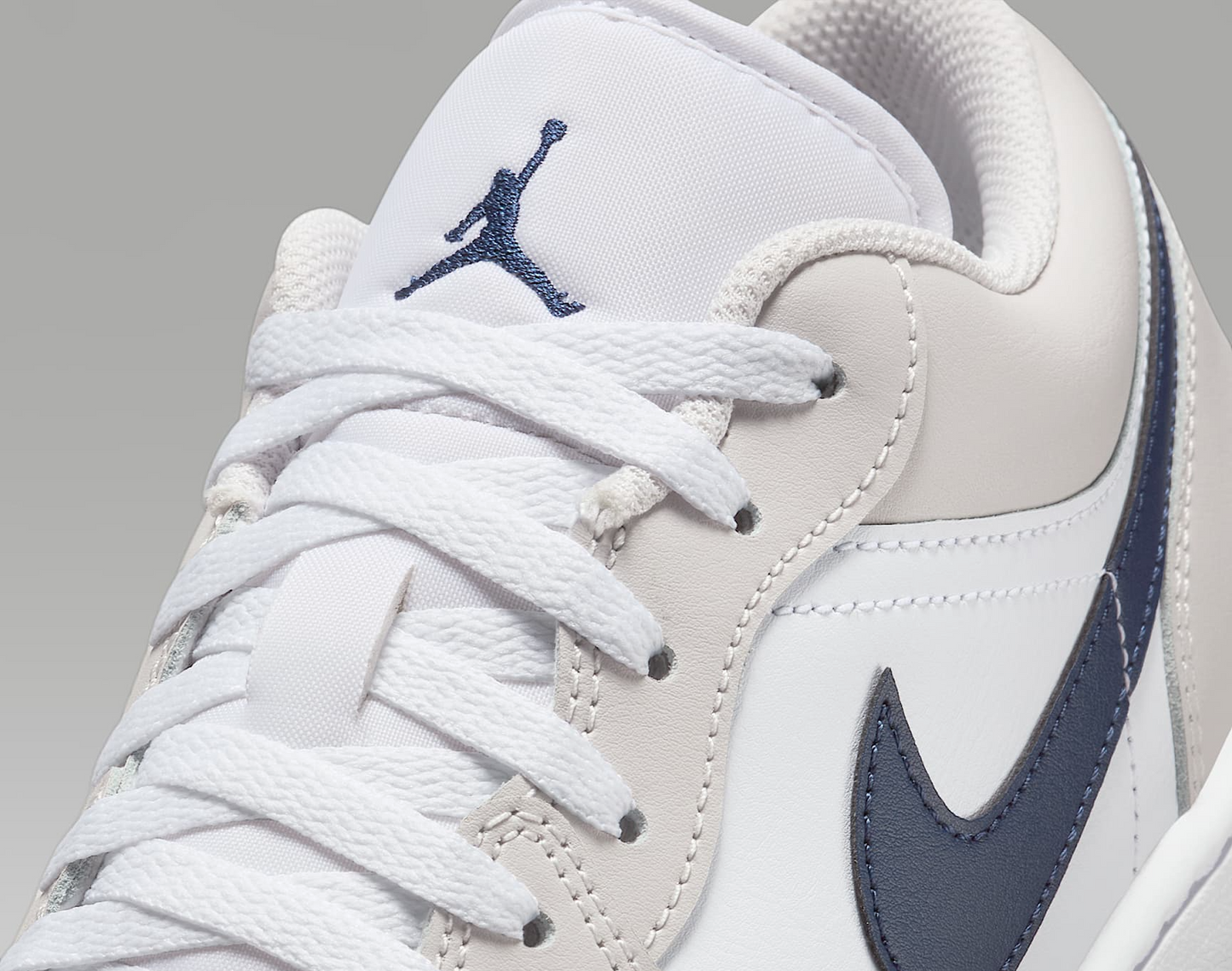 Giày Nike Air Jordan 1 Low ‘Georgetown’ 553558-146 - Ảnh 4