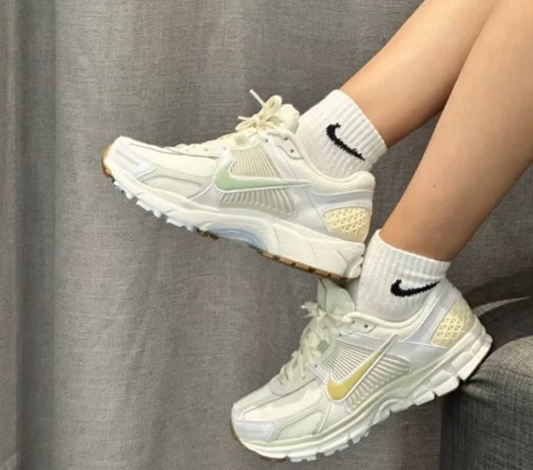 Giày Nike Zoom Vomero 5 ‘Sail Buff Gold’ FV3638-171 - ảnh 2 | 23TRK